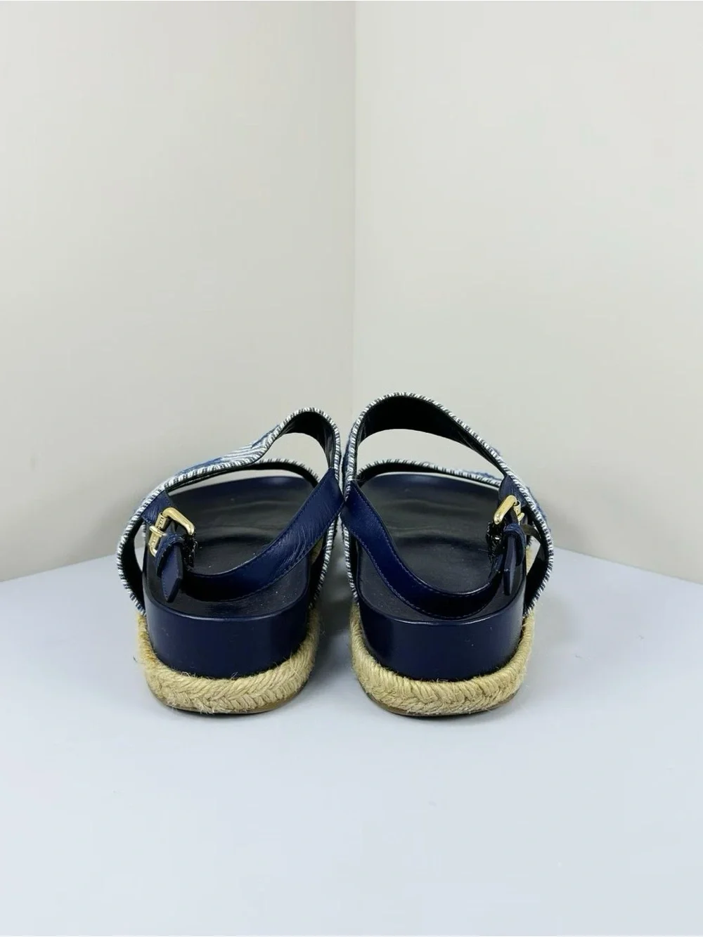🚩steal Louis Vuitton Navy Blue and White Monogram Espadrille Sandals - Picture 2 of 6
